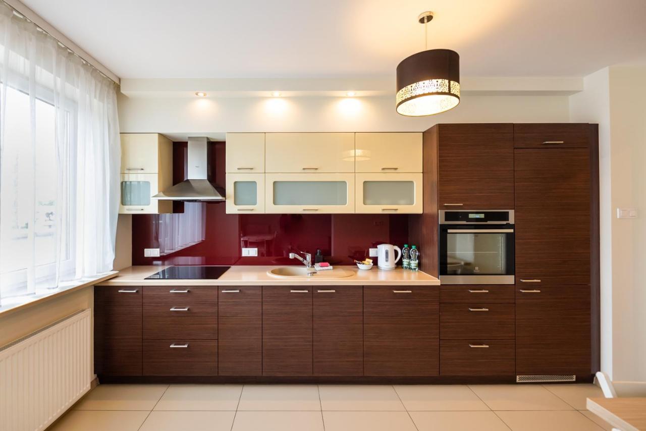 Metro Kondratowicza Spacious Apartment Warschau Exterior foto